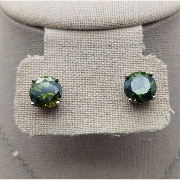 Beautiful Silver Tone & Green Chain Pendant Necklace & Stud Earrings Jewelry Set - Picture 3 of 12